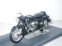 BMW R69S de 1961 preta