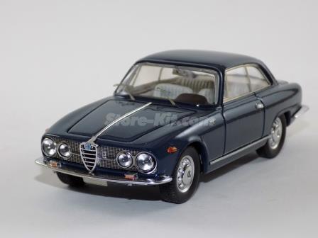 Alfa Romeo 2000 Sprint Street 1962 azul