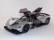 Aston Martin Valkyria cinza