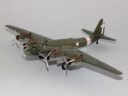 Avião Bombardeiro Piaggio P-108-B S-1