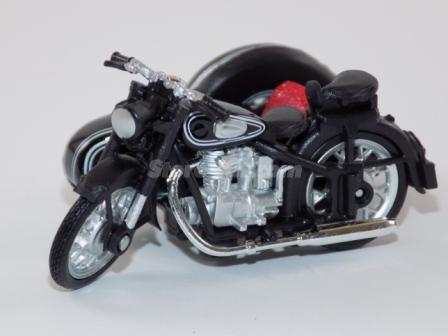 BMW R-25/3 side-car 1954 preta