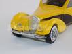 Bugatti 57 S Atlantic de 1939 amarelo/castanho