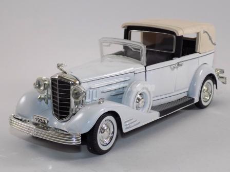 Cadilac TownCar Limousine de 1933, Branco