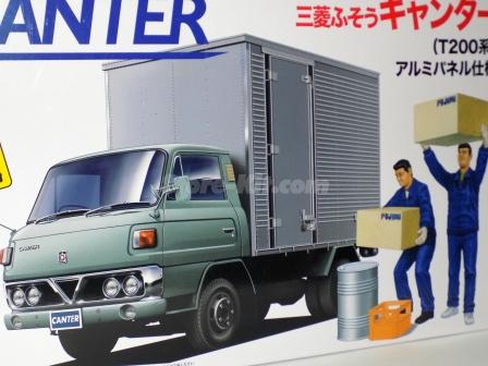 Carrinha Mitsubishi Canter Caixa fechada + figuras