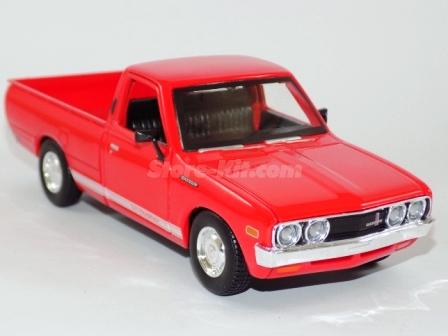 Datsun 620 Pick-Up 1973 vermelha