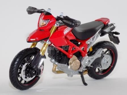 Ducatti Hypermotard 1100-S vermelha