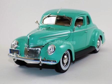Ford Deluxe 1939 verde