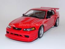 Ford Mustang  SVT Cobra R 2000 vermelho