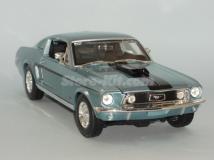Ford Mustang GT Cobra GTE de 1968 azul
