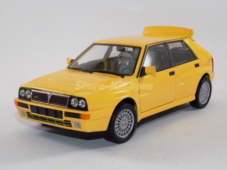 Lancia Delta Integrale HF amarelo