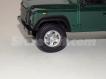 Land Rover Defender verde curto