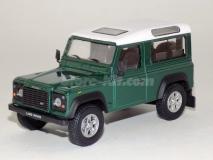Land Rover Defender verde curto