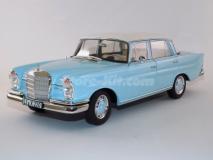 Mercedes-Benz 220S 1965 azul/branco