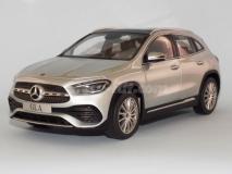 Mercedes-Benz GLA cinza