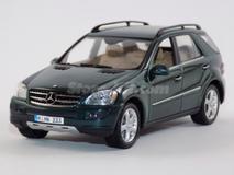 Mercedes-Benz M-Class 2005 verde