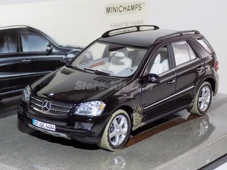 Mercedes_benz M-Klasse (Lama)