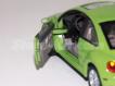 Volkswagen  New Beetle verde